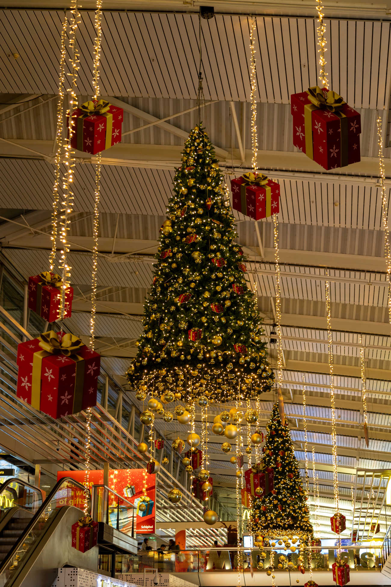 Professional Christmas decorations for every company