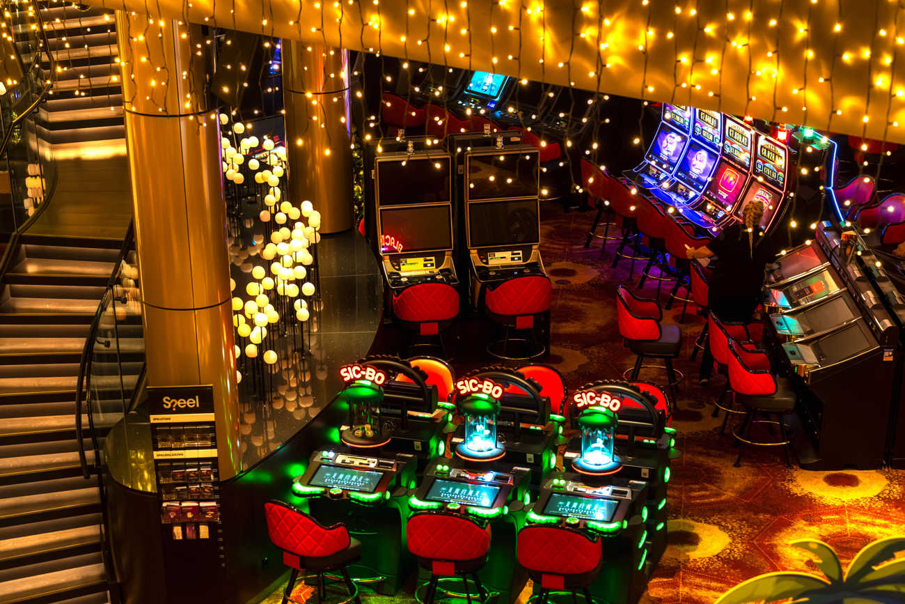 4283C26F 0F77 498F B76B 57DC081A8B3D